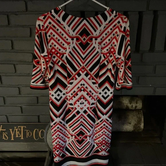 Women’s Size 6, The Dress Barn store dress - Picture 2 of 3